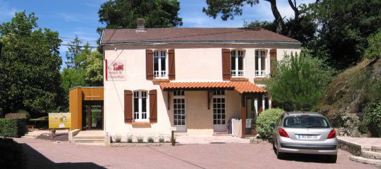 Famille Mary - Maison de l‘Apiculteur